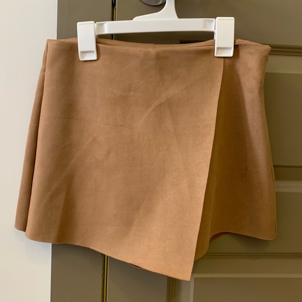 Tobi Skort